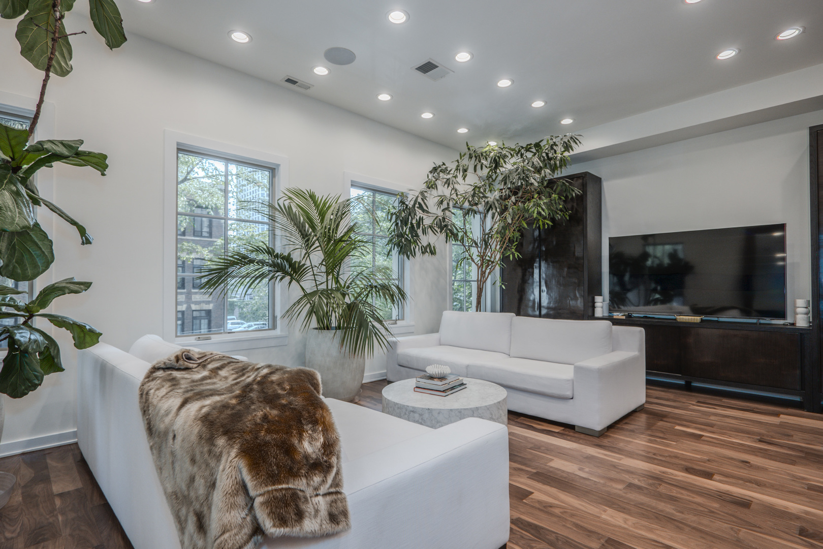 22 East Elm Street, Unit PH Chicago, IL 60611 - Photo 4 of 36