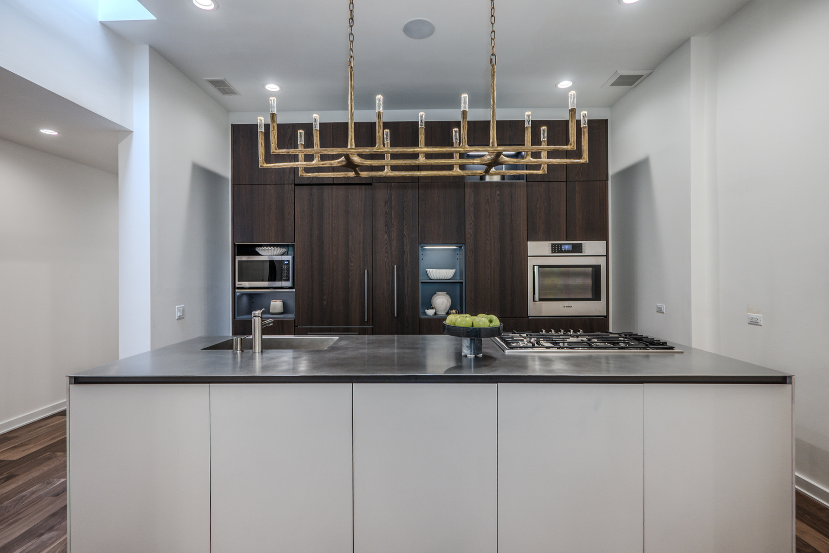 22 East Elm Street, Unit PH Chicago, IL 60611 - Photo 8 of 36