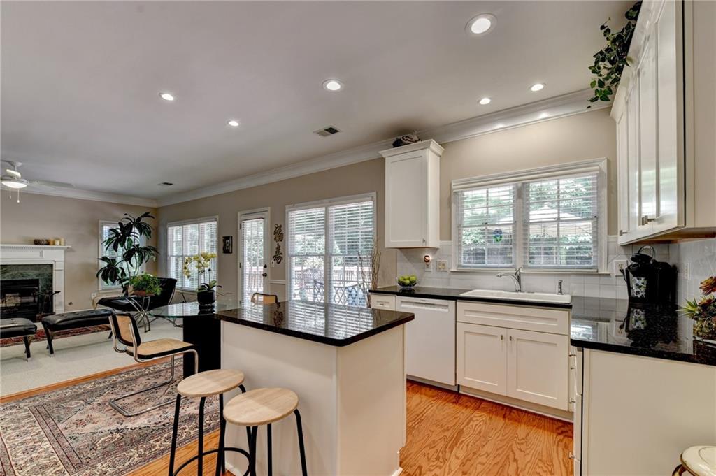 3365 Parsons Run Suwanee, GA 30024 - Photo 10 of 41