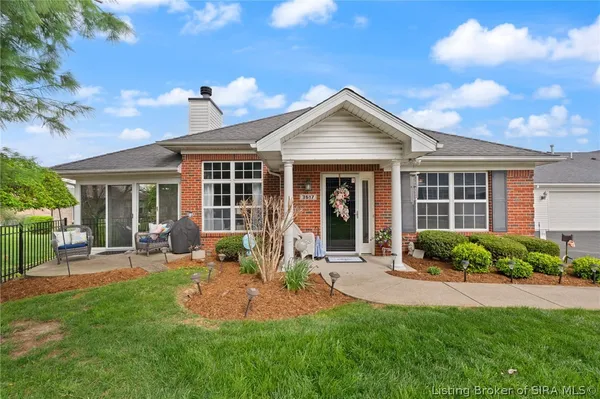 $325,000 | 3617 Stonecreek Circle, Unit C, Jeffersonville, IN 47130