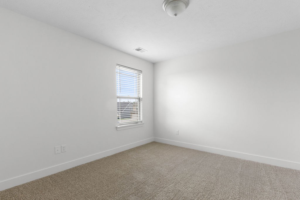 408 Brigade Court Lebanon, TN 37087 - Photo 24 of 36 an empty room with a window