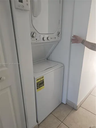 $2,200 | 2647 Northwest 25th Avenue, Unit 408, Miami, FL 33142