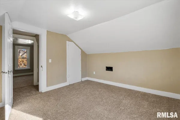 $100,000 | 2011 West 2nd Street, Davenport, IA 52802