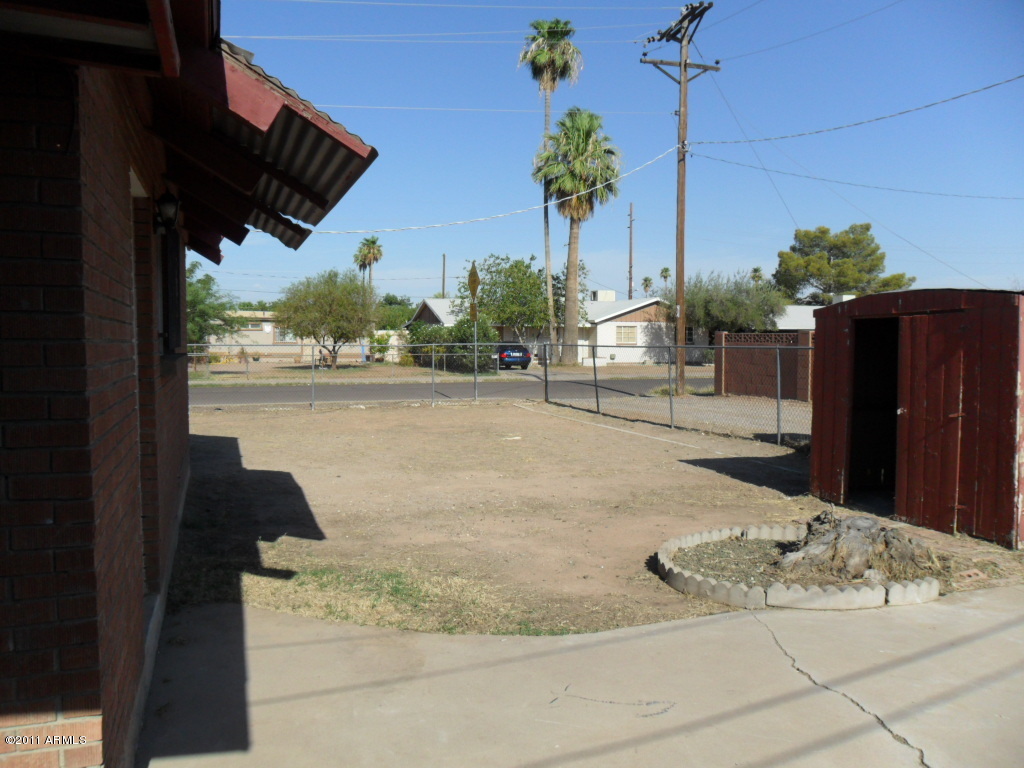 3523 East Granada Road Phoenix, AZ 85008 - Photo 27 of 31 SAM_0977