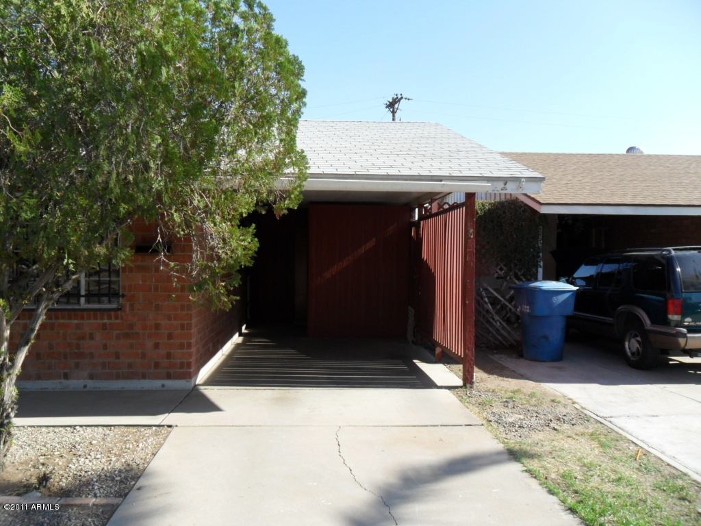 3523 East Granada Road Phoenix, AZ 85008 - Photo 4 of 31 SAM_0954