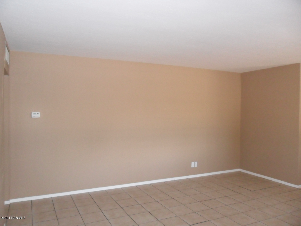3523 East Granada Road Phoenix, AZ 85008 - Photo 7 of 31 SAM_0957