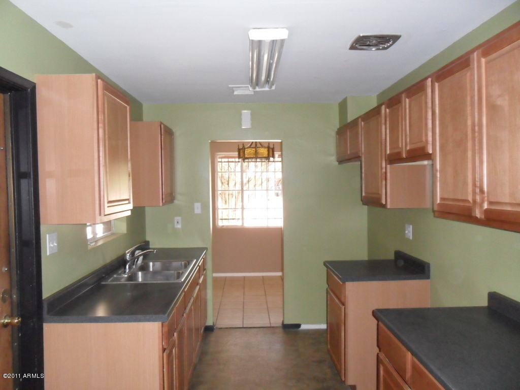 3523 East Granada Road Phoenix, AZ 85008 - Photo 10 of 31 SAM_0960