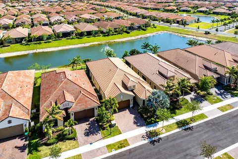 $998,000 | 11856 Leon Circle, Parkland, FL 33076