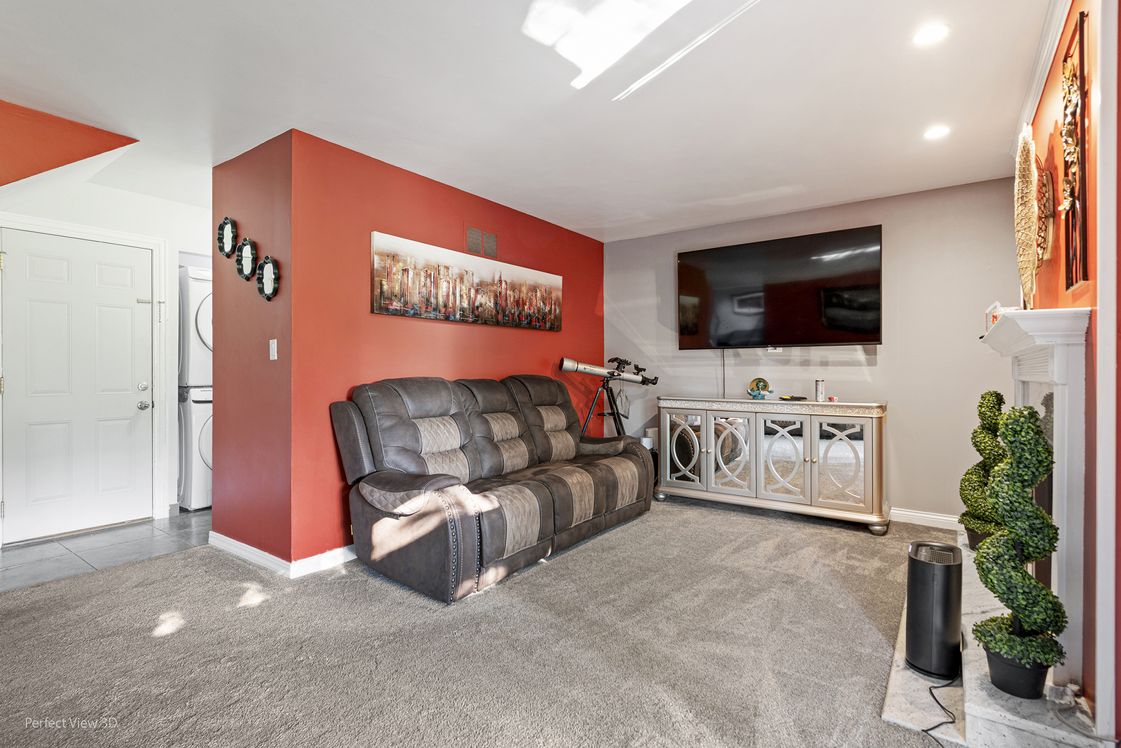 217 Oriole Road Matteson, IL 60443 - Photo 8 of 22 a living room with furniture and a flat screen tv