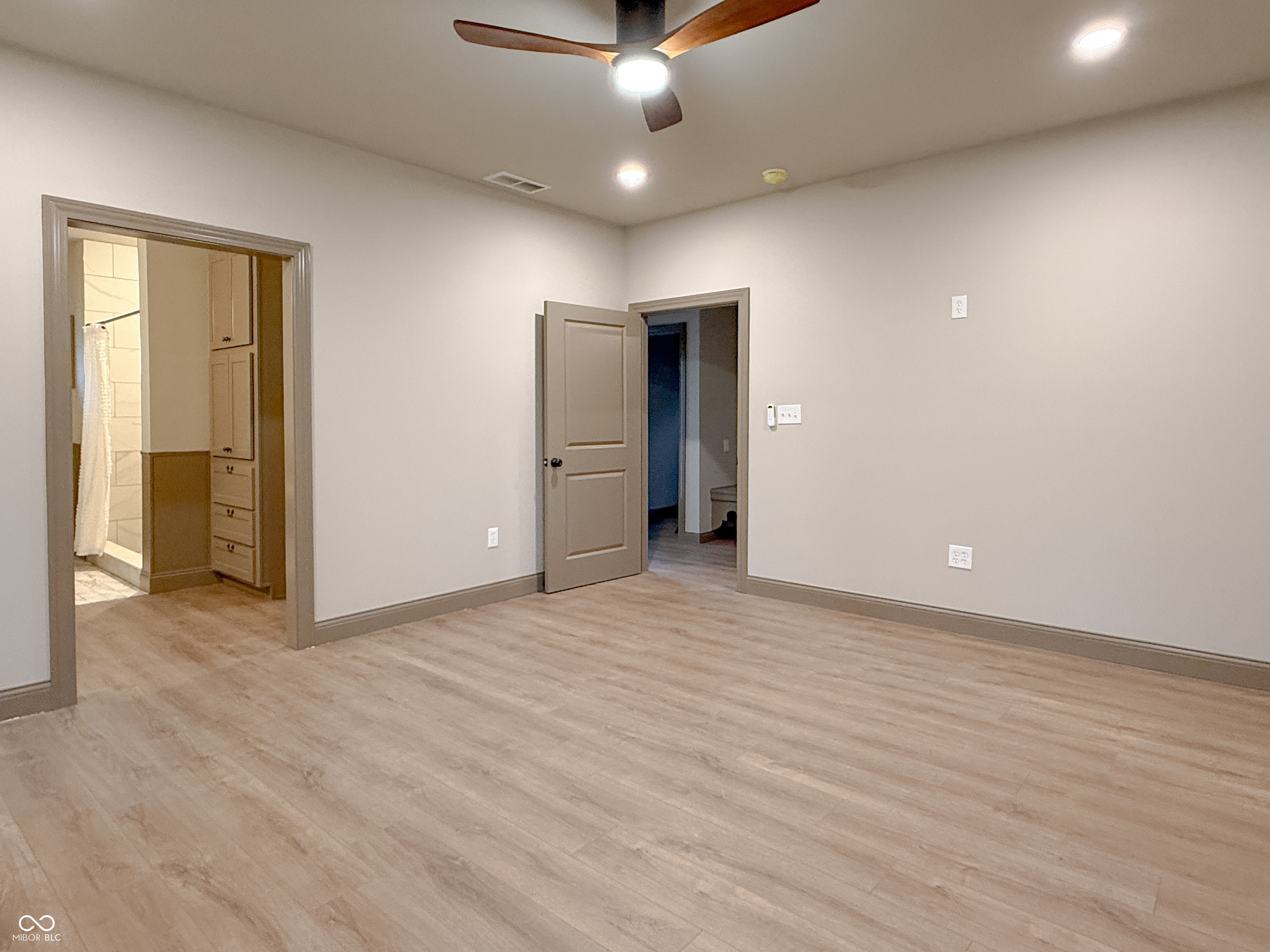 403 Main Street Hope, IN 47246 - Photo 17 of 35