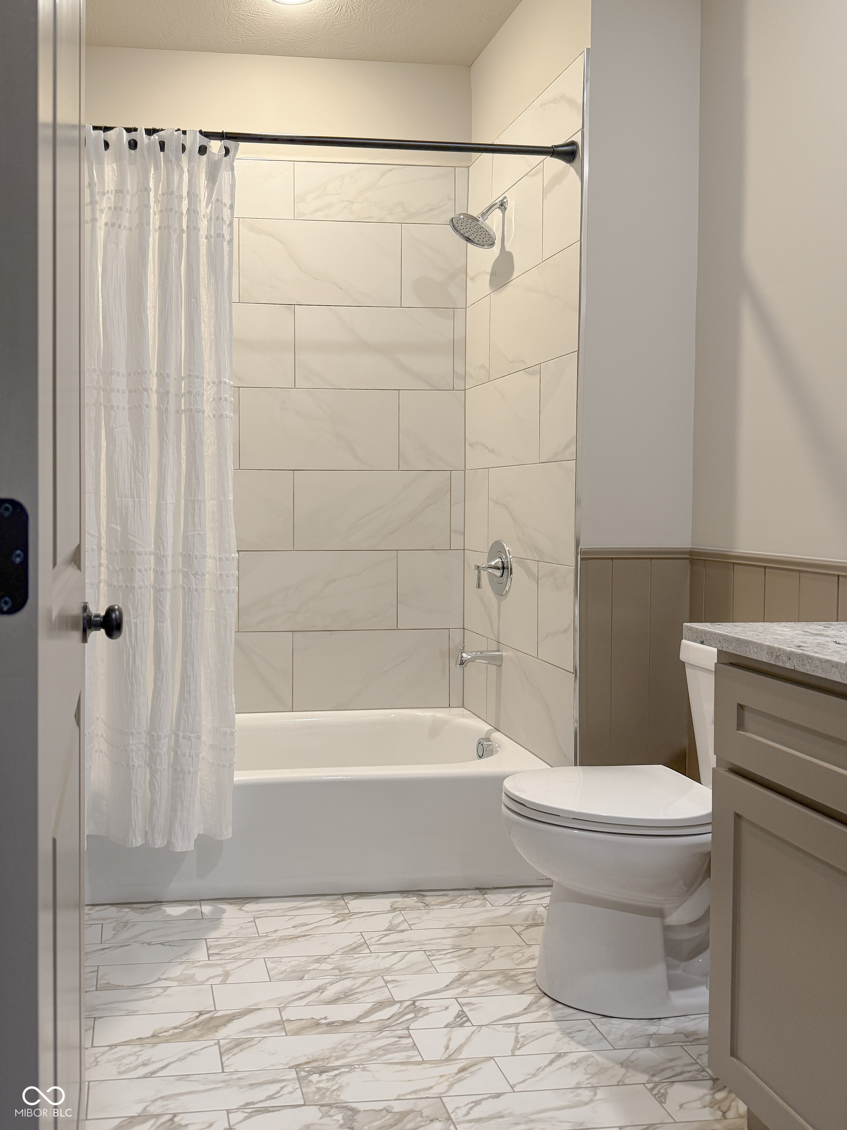 403 Main Street Hope, IN 47246 - Photo 33 of 35