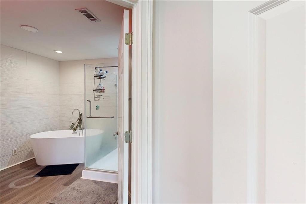 3275 Lenox Road Northeast, Unit 413 Atlanta, GA 30324 - Photo 26 of 52