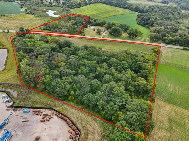 $550,000 | N9607 Highway 83 East Troy Wi 53120, Mukwonago, WI 53149