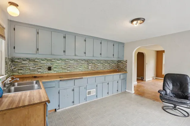 $550,000 | N9607 Highway 83 East Troy Wi 53120, Mukwonago, WI 53149