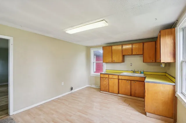 $550,000 | N9607 Highway 83 East Troy Wi 53120, Mukwonago, WI 53149