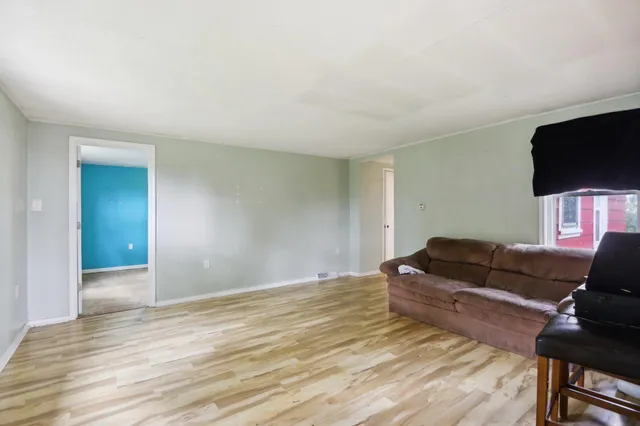 $550,000 | N9607 Highway 83 East Troy Wi 53120, Mukwonago, WI 53149