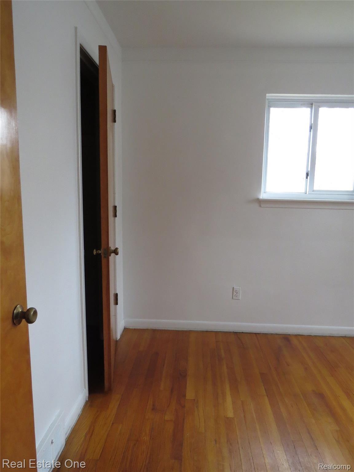 6515 Pelham Road Allen Park, MI 48101 - Photo 11 of 28 164.JPG