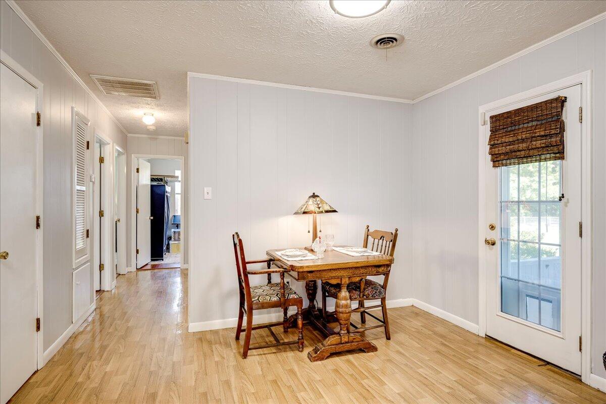 102 Peachtree Street Wrens, GA 30833 - Photo 14 of 38 Easy dining area!