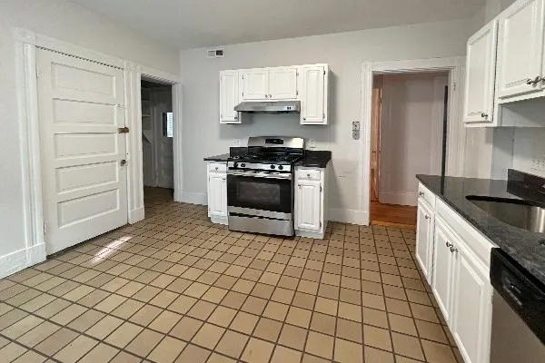 $4,200 | 40 Calvin Street, Unit 2, Somerville, MA 02143