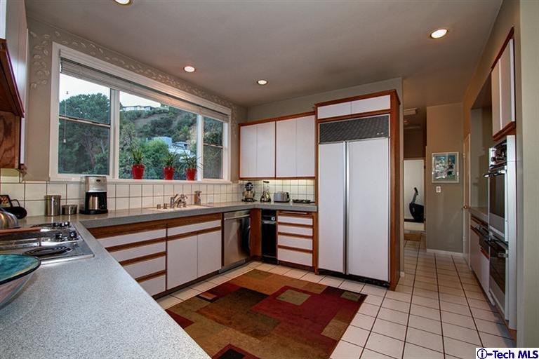 Undisclosed Address Pasadena, CA 91103 - Photo 11 of 27 Additional Photo