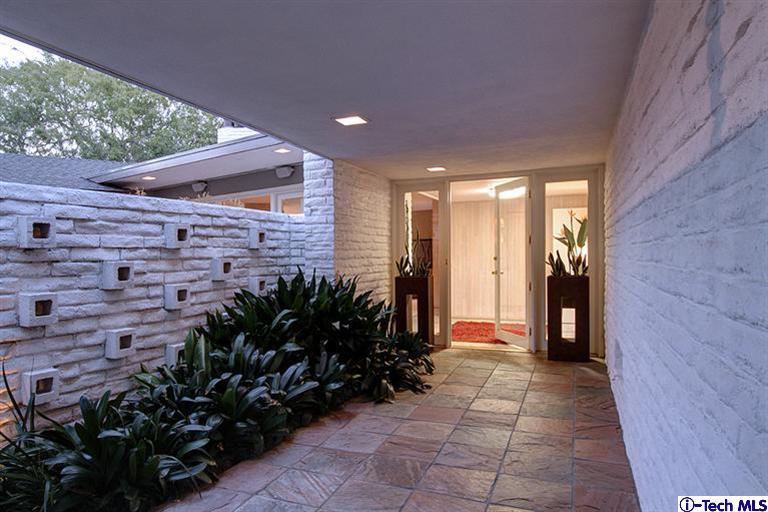 Undisclosed Address Pasadena, CA 91103 - Photo 4 of 27 Additional Photo