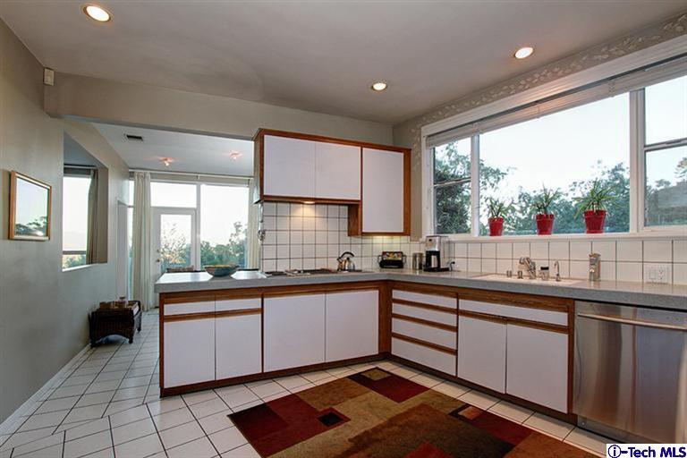 Undisclosed Address Pasadena, CA 91103 - Photo 10 of 27 Additional Photo