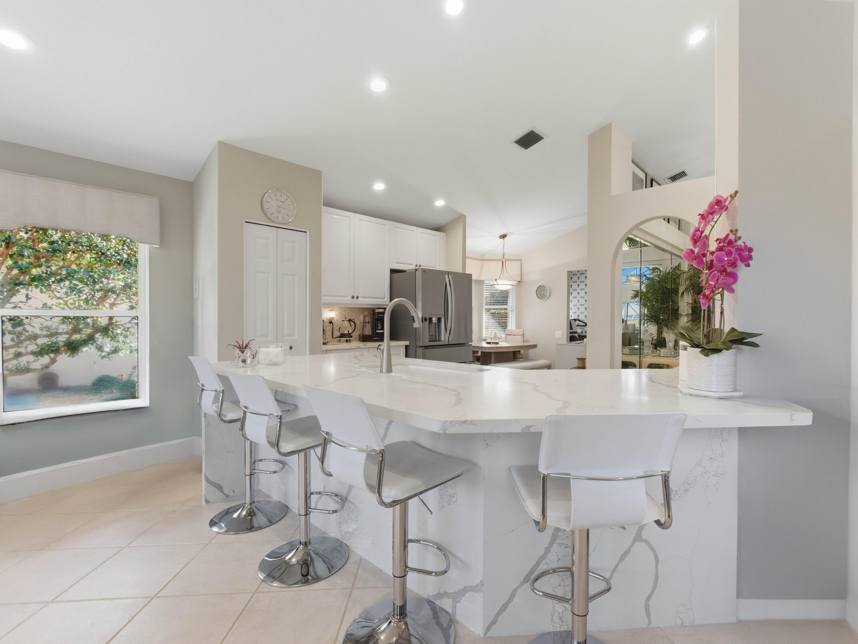 7170 Falls Road East Boynton Beach, FL 33437 - Photo 5 of 35 Breakfast-Bar