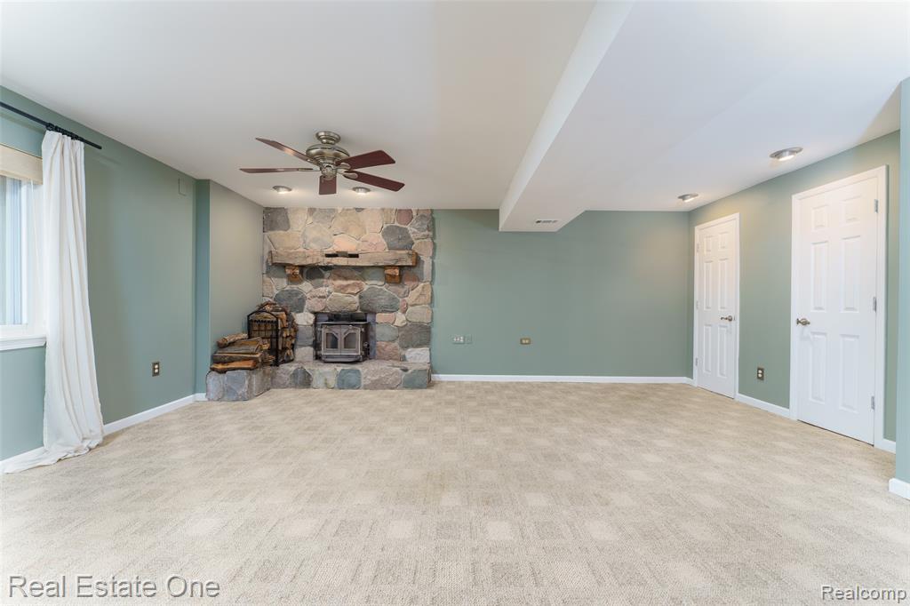 10846 Colony Pinckney, MI 48169 - Photo 34 of 58