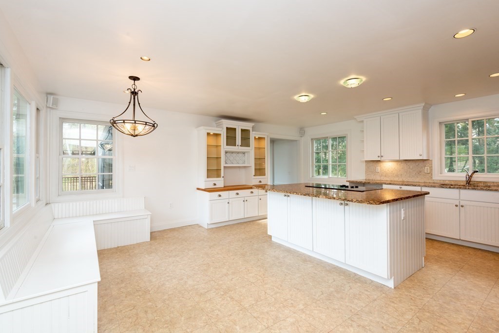 402 Linebrook Road Ipswich, MA 01938 - Photo 3 of 37
