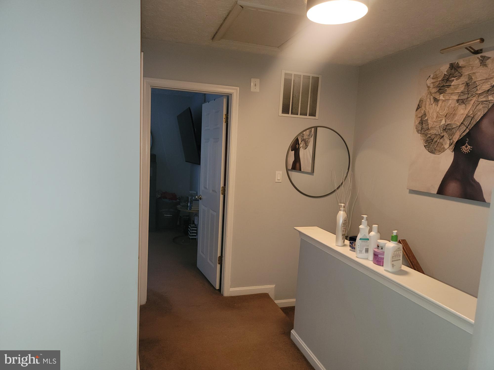 37 Gunfalls Garth Baltimore, MD 21236 - Photo 19 of 64 Hall