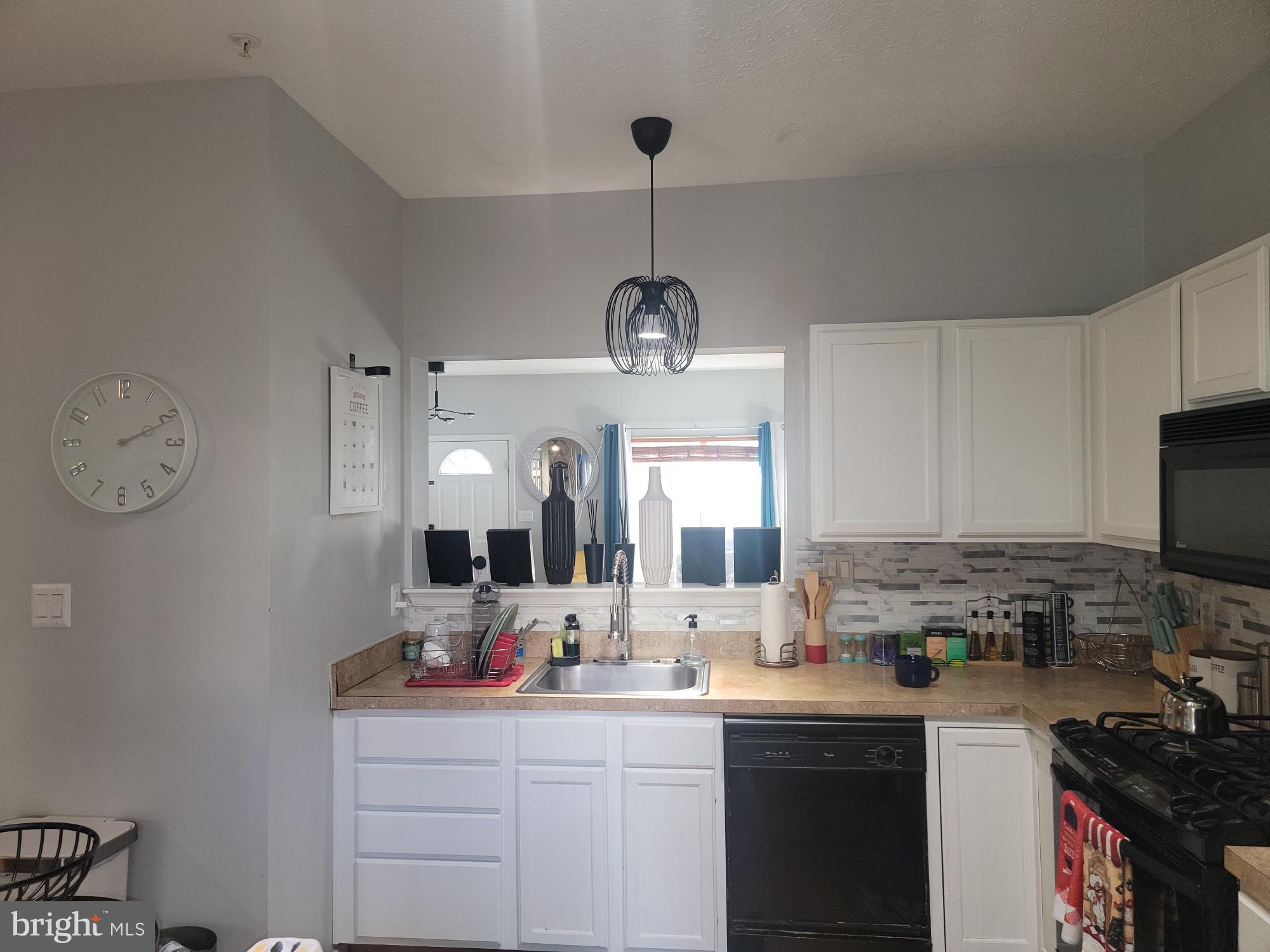 37 Gunfalls Garth Baltimore, MD 21236 - Photo 9 of 64 Kitchen