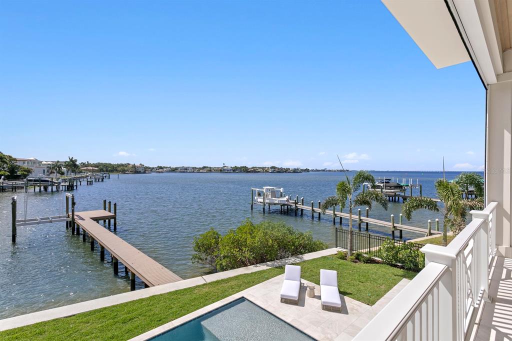 16 Sandpiper Road Tampa, FL 33609 - Photo 3 of 65
