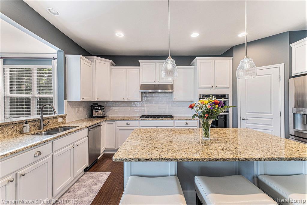 6941 Oakhurst Ridge Road Clarkston, MI 48348 - Photo 15 of 59