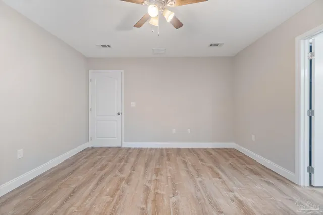 $475,000 | 6876-6878 Trailride North, Milton, FL 32570