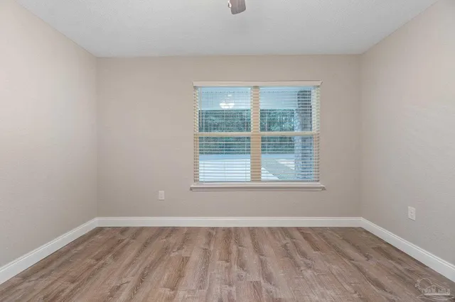 $475,000 | 6876-6878 Trailride North, Milton, FL 32570