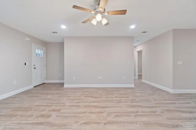 $475,000 | 6876-6878 Trailride North, Milton, FL 32570