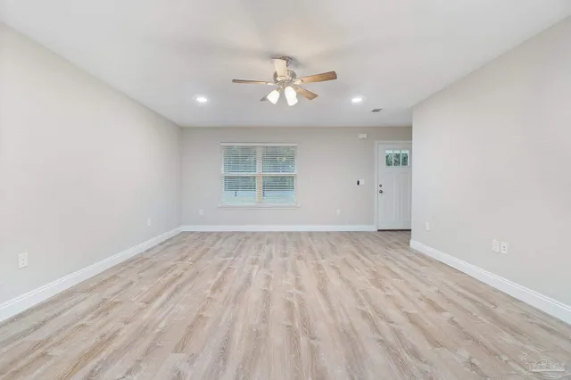 $475,000 | 6876-6878 Trailride North, Milton, FL 32570