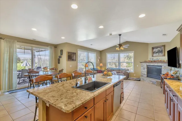 $565,000 | 46347 Opah Drive, Ahwahnee, CA 93601