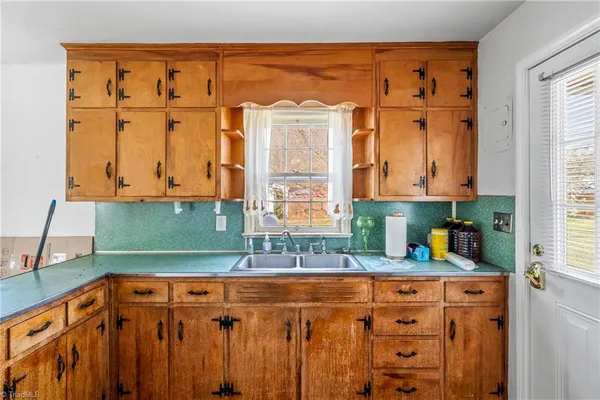 $105,000 | 900 West Monroe Street, Mayodan, NC 27027