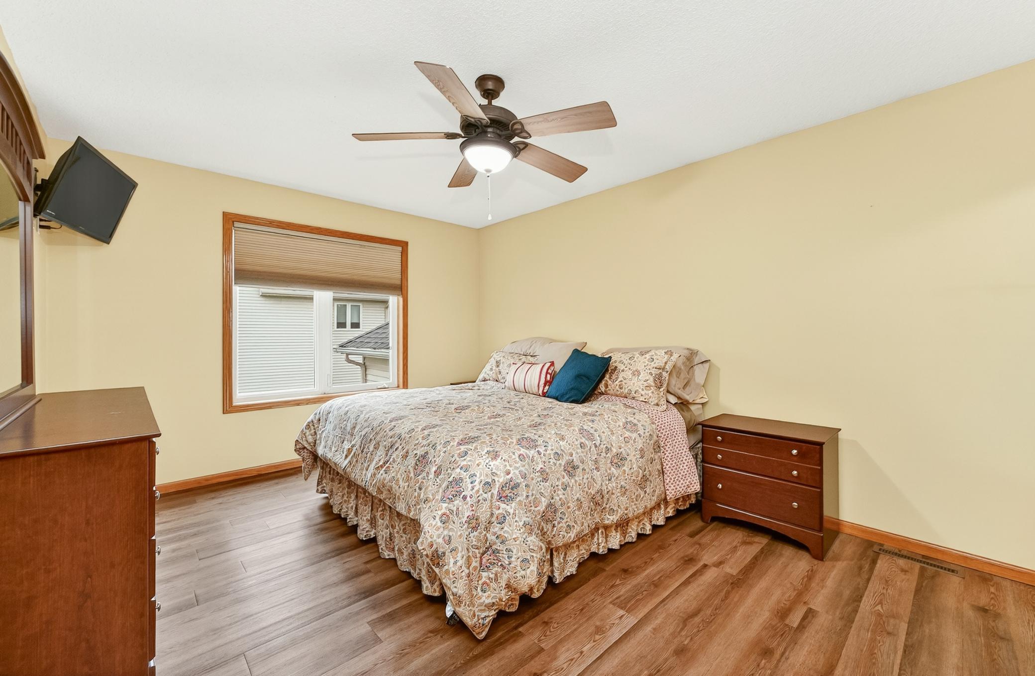 2482 Crimson Ridge Circle Northwest Rochester, MN 55901 - Photo 12 of 30