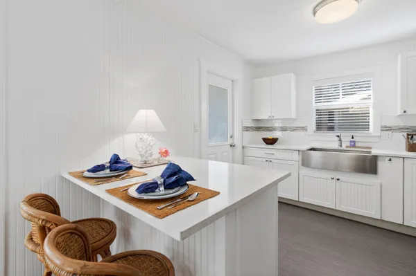 $5,000 | 118 Southeast 7th Avenue, Delray Beach, FL 33483