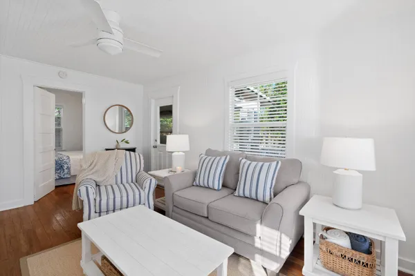 $5,000 | 118 Southeast 7th Avenue, Delray Beach, FL 33483