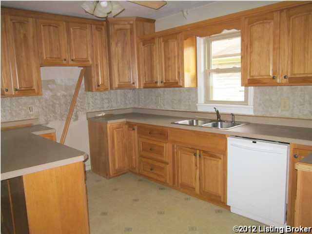 7813 Bluebonnet Road Louisville, KY 40258 - Photo 3 of 12 Additional Photo