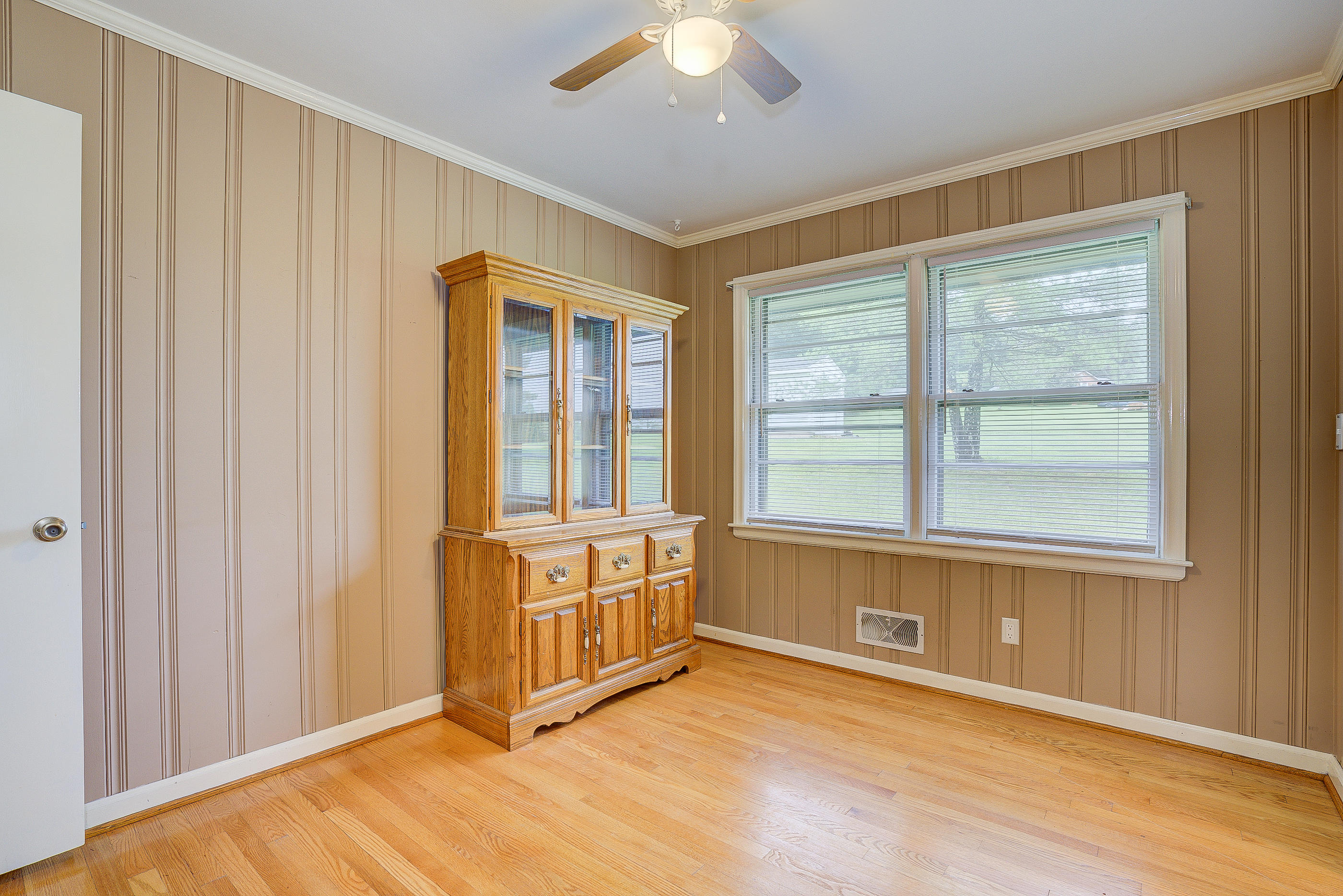 6147 Cove Road Roanoke, VA 24019 - Photo 12 of 16 a view of an empty room with a window
