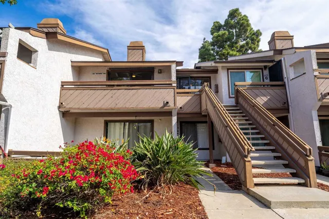 a front view of house with yard