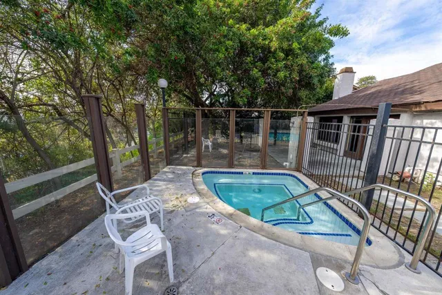 a outdoor view with a seating space