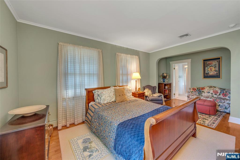 11 Lower Cross Road Saddle River, NJ 07458 - Photo 21 of 35