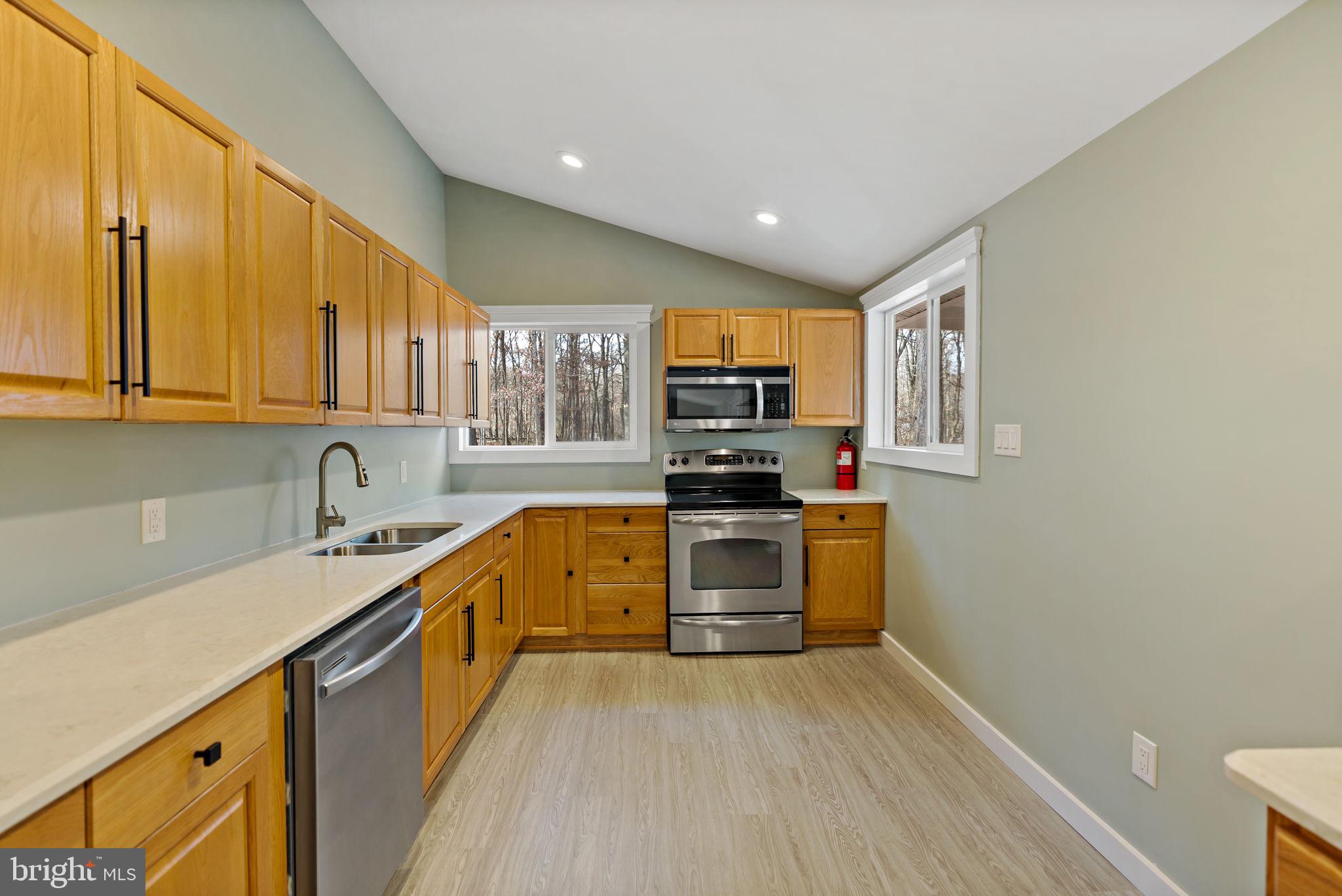 178 Devonshire Road Hedgesville, WV 25427 - Photo 24 of 56 Gallery Image 24