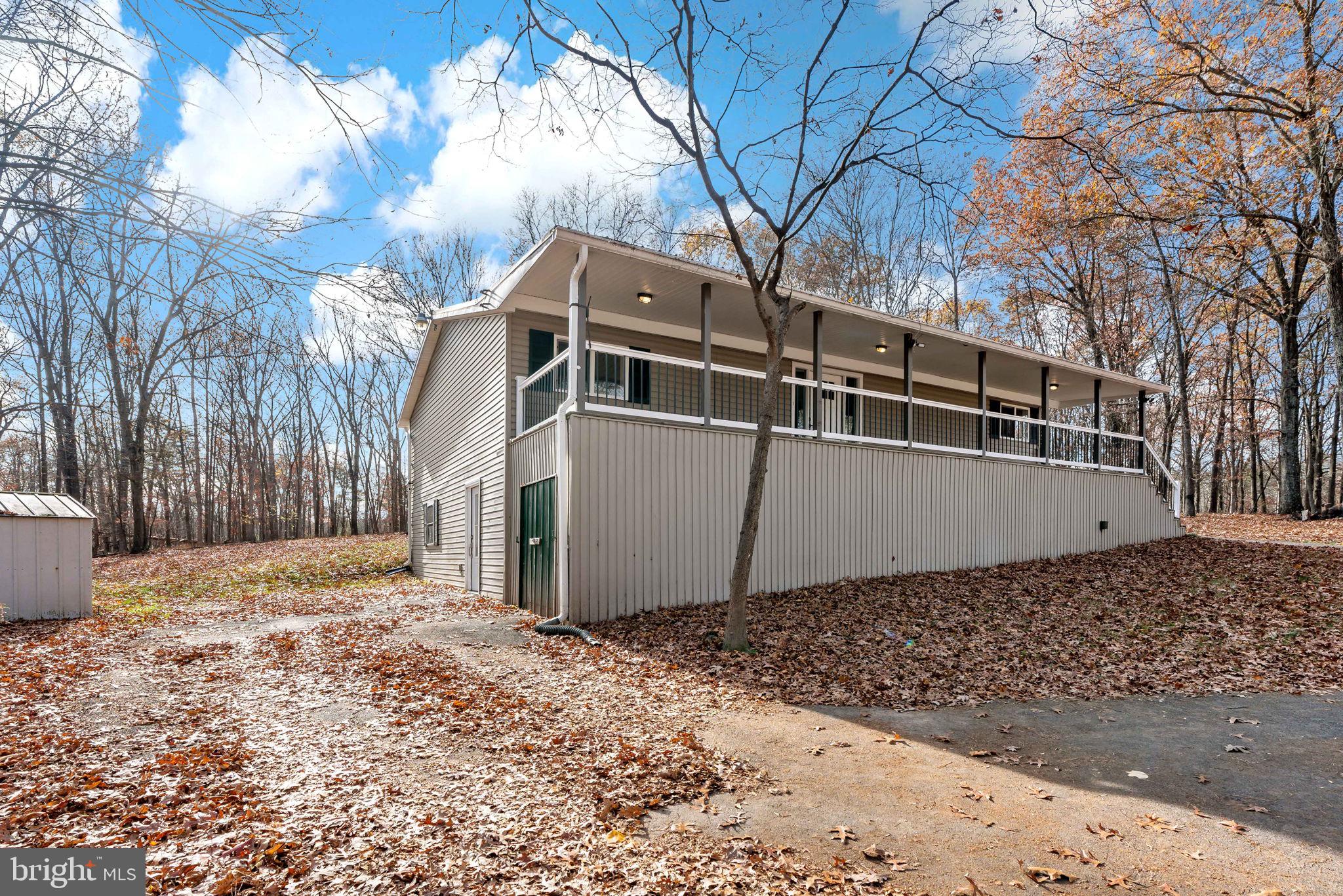 178 Devonshire Road Hedgesville, WV 25427 - Photo 4 of 56 Gallery Image 4