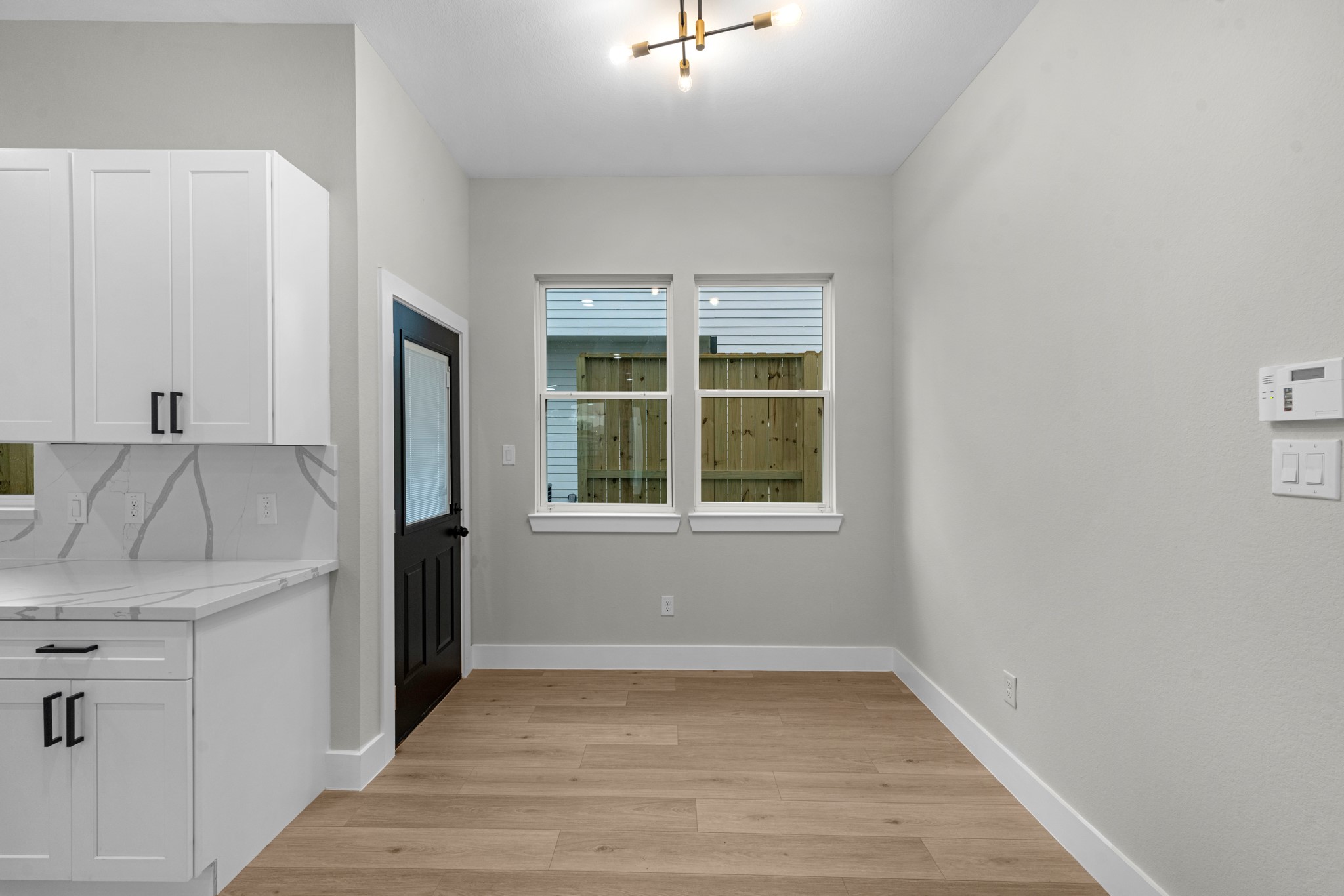 2348 Delafield Street Houston, TX 77023 - Photo 9 of 24
